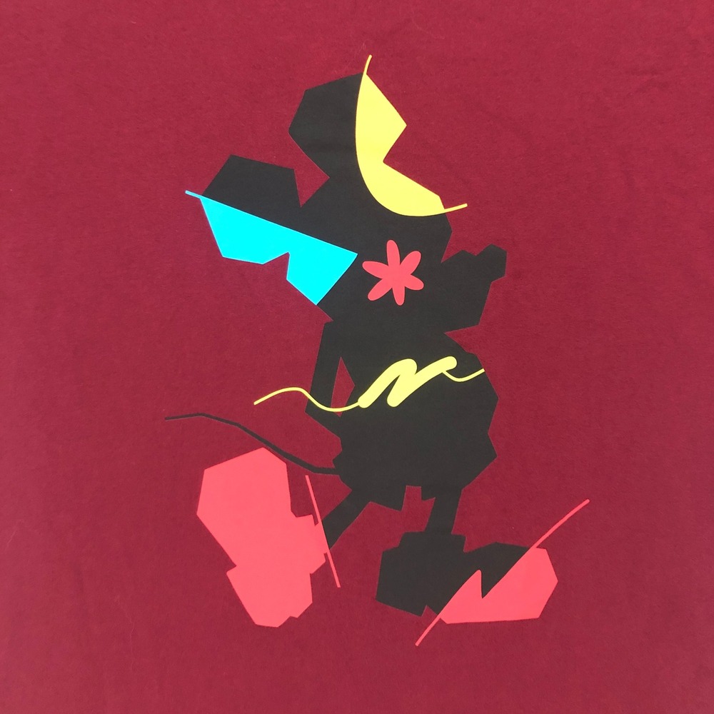 Disney Mickey Mouse Graphic T Shirt‎ Burgundy Large Uniqlo UT Graphic Tee